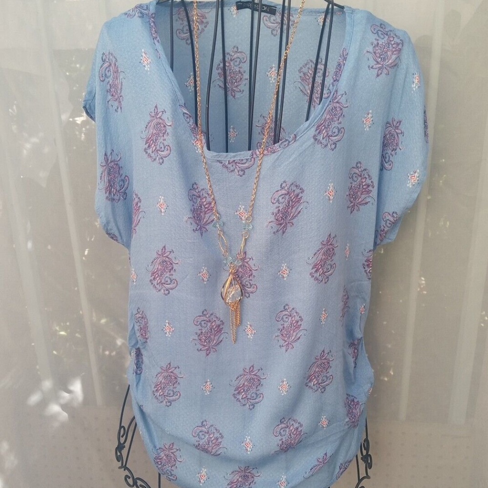 Women's Papermoon Blue w Floral Design Blouse w Necklace   Sz S  New